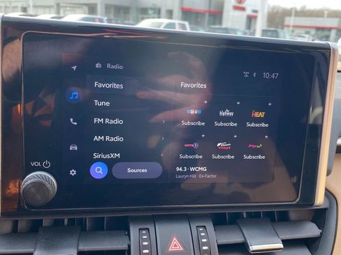 Used 2025 Toyota RAV4 XLE Premium image 24