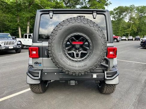 Used 2023 Jeep Wrangler Unlimited Rubicon 4xe AWD/4WD image 9