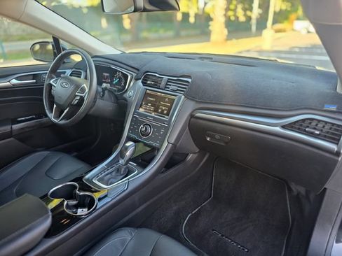 Used 2014 Ford Fusion Titanium FWD image 35