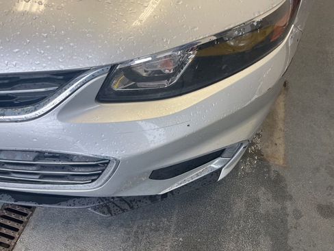 Used 2018 Chevrolet Malibu LT w/ Leather Package FWD image 12