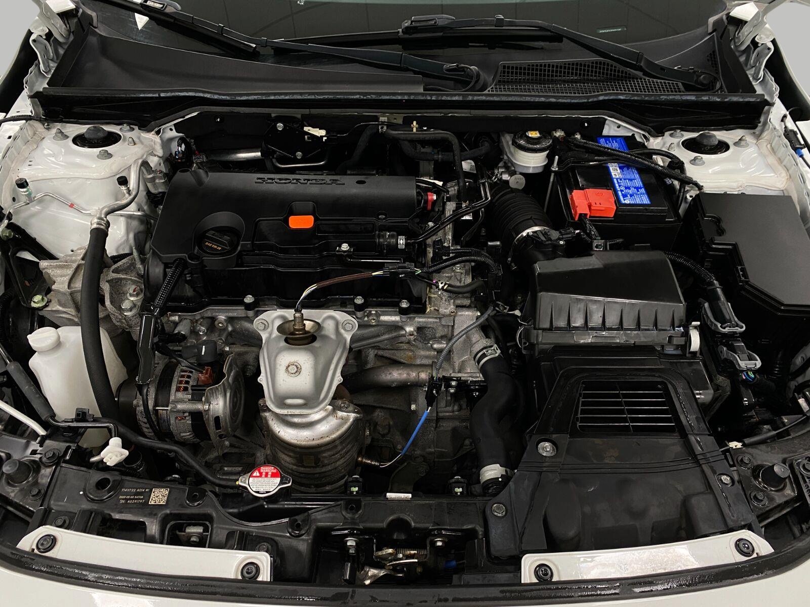 Used 2023 Honda Civic Sport image 11