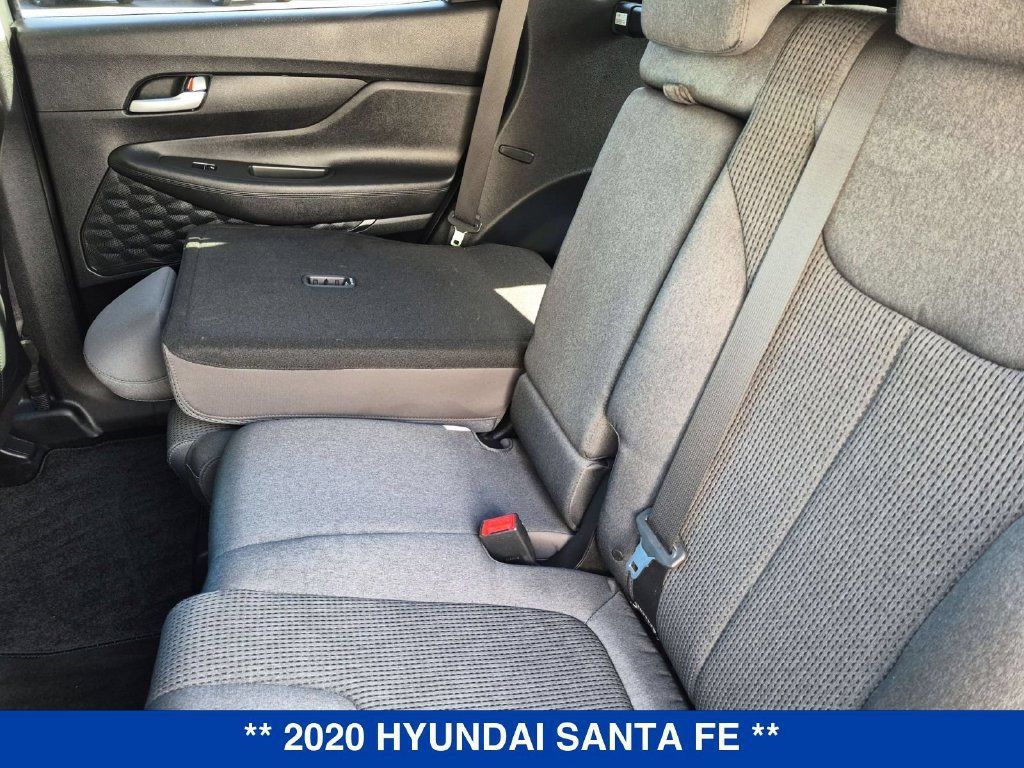 Used 2020 Hyundai Santa Fe SE AWD/4WD image 15