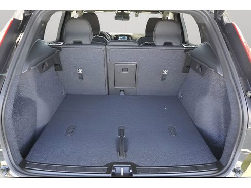 New 2025 Volvo EX40 Core w/ Climate Package image 20