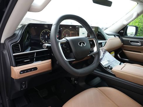 New 2026 INFINITI QX80 Luxe RWD image 16