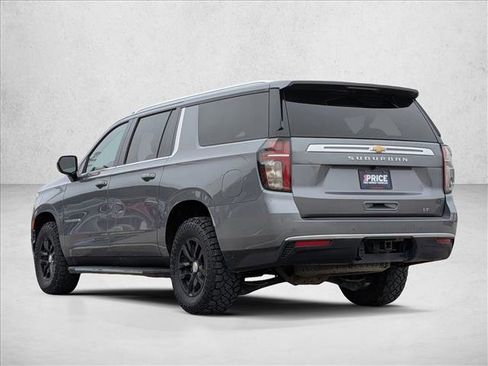 Used 2022 Chevrolet Suburban LT AWD/4WD image 8