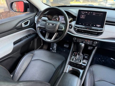 Used 2022 Jeep Compass Latitude AWD/4WD image 42