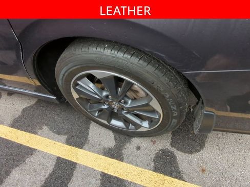 Used 2023 Honda Odyssey Elite image 5