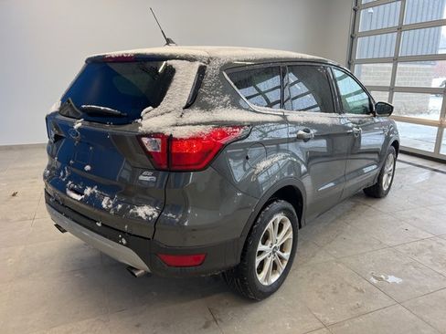 Used 2019 Ford Escape SE image 5