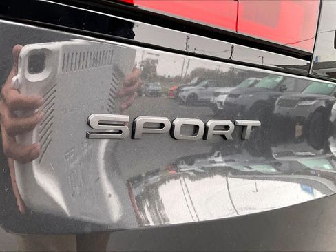 Used 2025 Land Rover Range Rover Sport Dynamic SE image 11