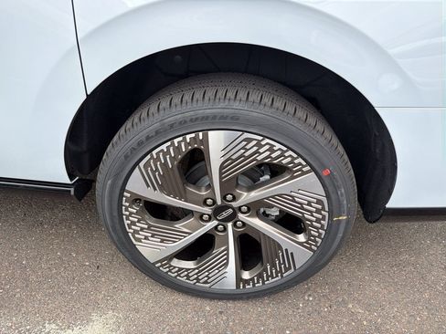 New 2026 Lincoln Navigator L Black Label AWD/4WD image 16