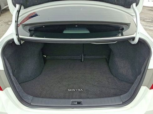 Used 2017 Nissan Sentra SV image 29