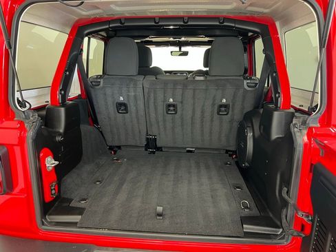 Used 2022 Jeep Wrangler Unlimited Sahara w/ Cold Weather Group image 7