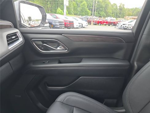 Used 2023 Chevrolet Tahoe LT AWD/4WD image 23