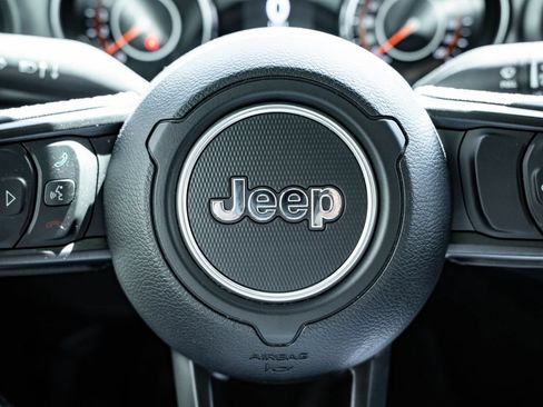 Used 2023 Jeep Gladiator Sport AWD/4WD image 27