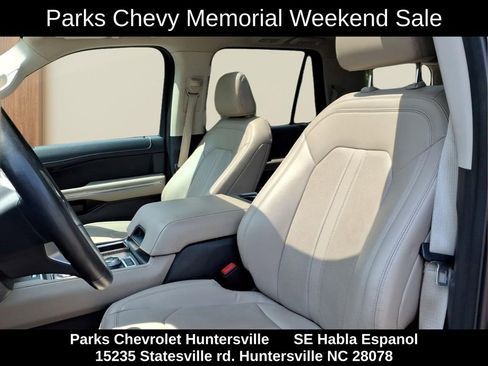 Used 2024 Ford Expedition Limited AWD/4WD image 17