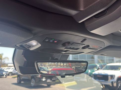 Used 2025 GMC Hummer EV 3X AWD/4WD image 26