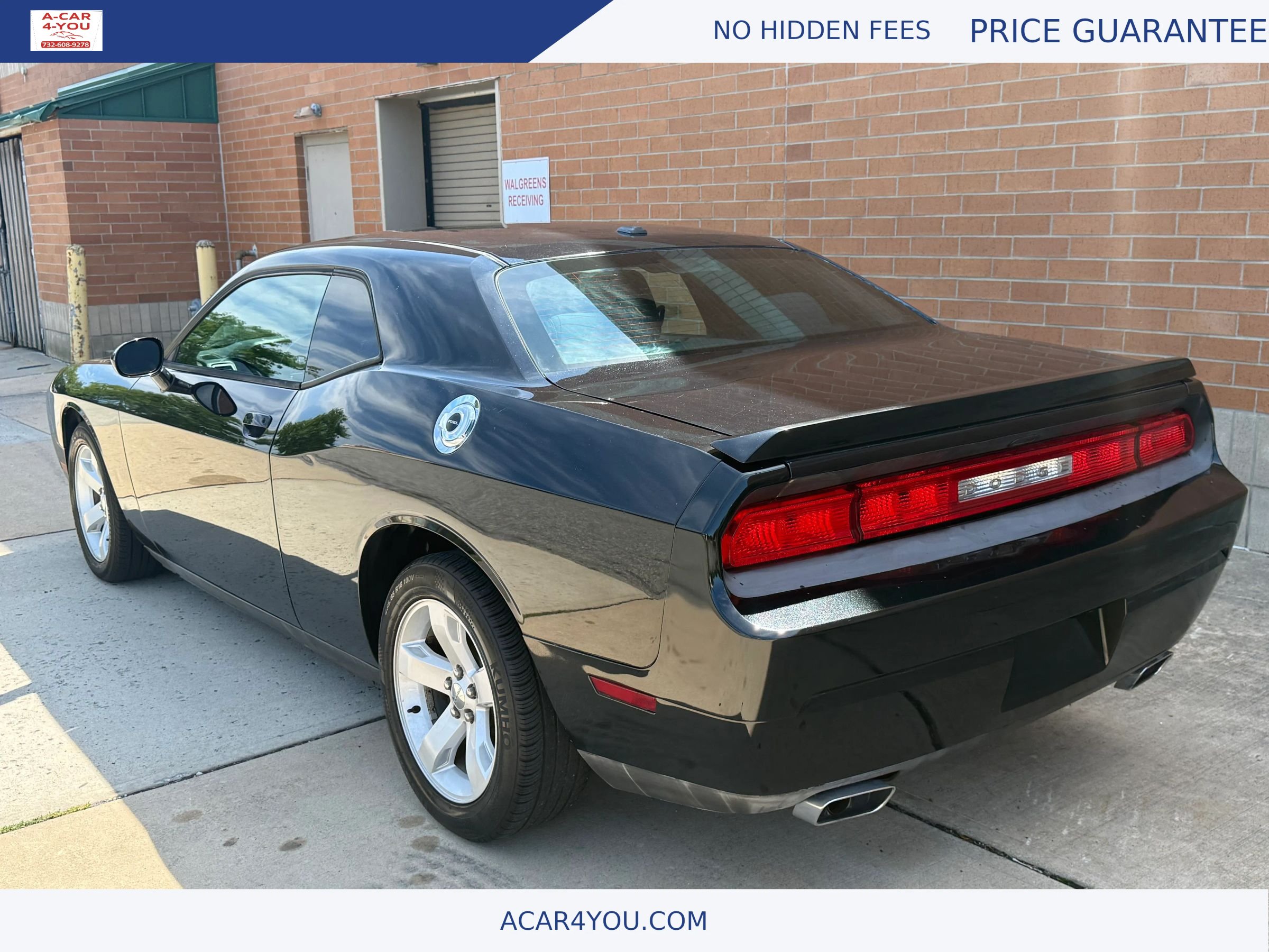 Used 2014 Dodge Challenger R/T RWD image 11