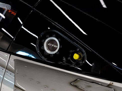 Used 2020 McLaren Senna RWD image 58