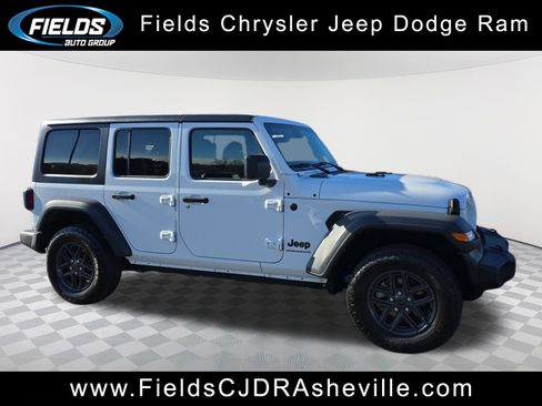 Used 2024 Jeep Wrangler Sport S image 1