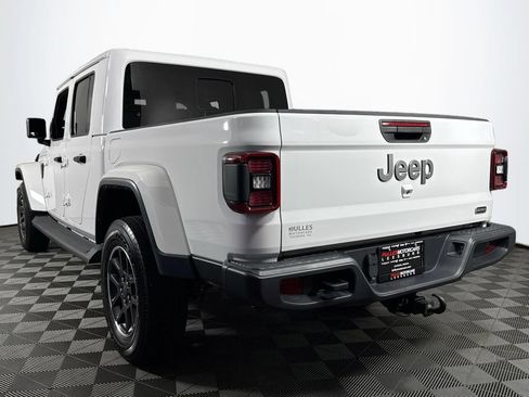 Used 2023 Jeep Gladiator Overland w/ LED Lighting Group AWD/4WD image 5