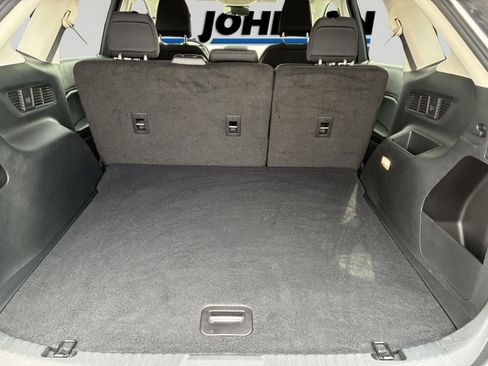 Used 2022 Ford Edge SE AWD/4WD image 11