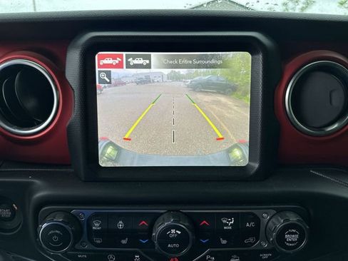 Used 2020 Jeep Gladiator Rubicon AWD/4WD image 25