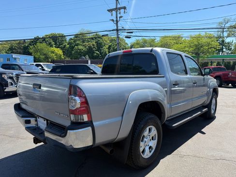 Used 2015 Toyota Tacoma 4x4 Double Cab w/ SR5 Package image 6