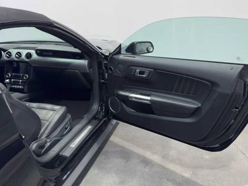Used 2022 Ford Mustang Premium RWD image 10