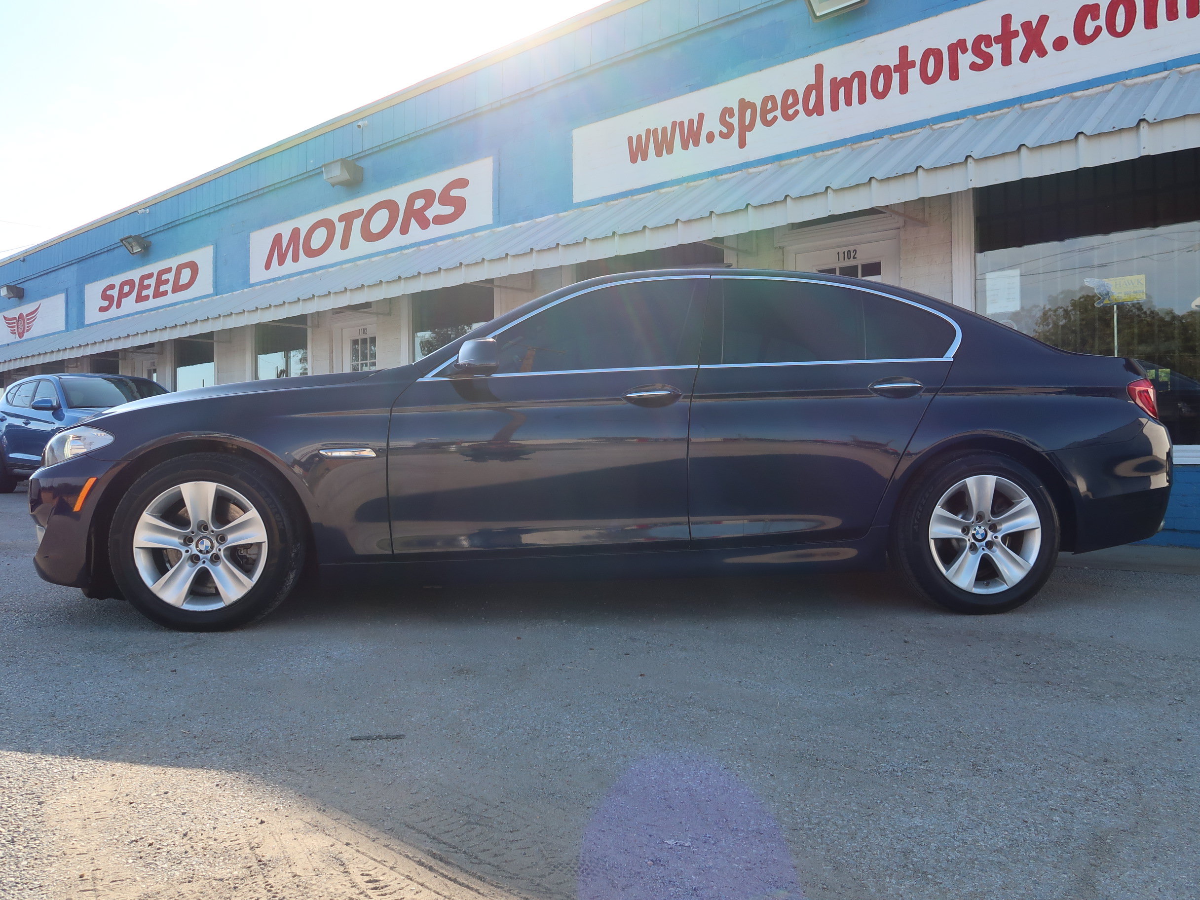 Used 2013 BMW 528i Sedan RWD image 3