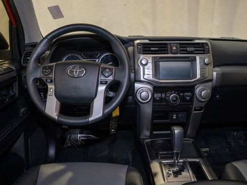 Used 2019 Toyota 4Runner SR5 Premium image 9