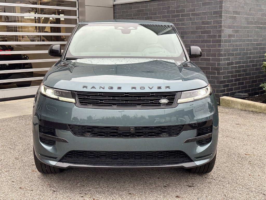 New 2027 Land Rover Range Rover Sport Dynamic SE AWD/4WD image 2