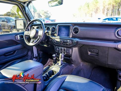 Used 2022 Jeep Wrangler Unlimited Sahara image 15