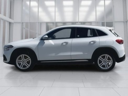 Used 2021 Mercedes-Benz GLA 250 GLA 250 w/ Premium Package image 3