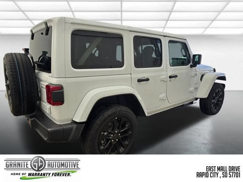 Used 2024 Jeep Wrangler Unlimited Sahara AWD/4WD image 6