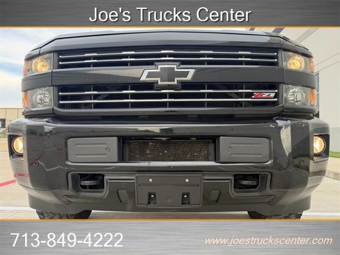 Used 2018 Chevrolet Silverado 2500 LT w/ Midnight Edition AWD/4WD image 36