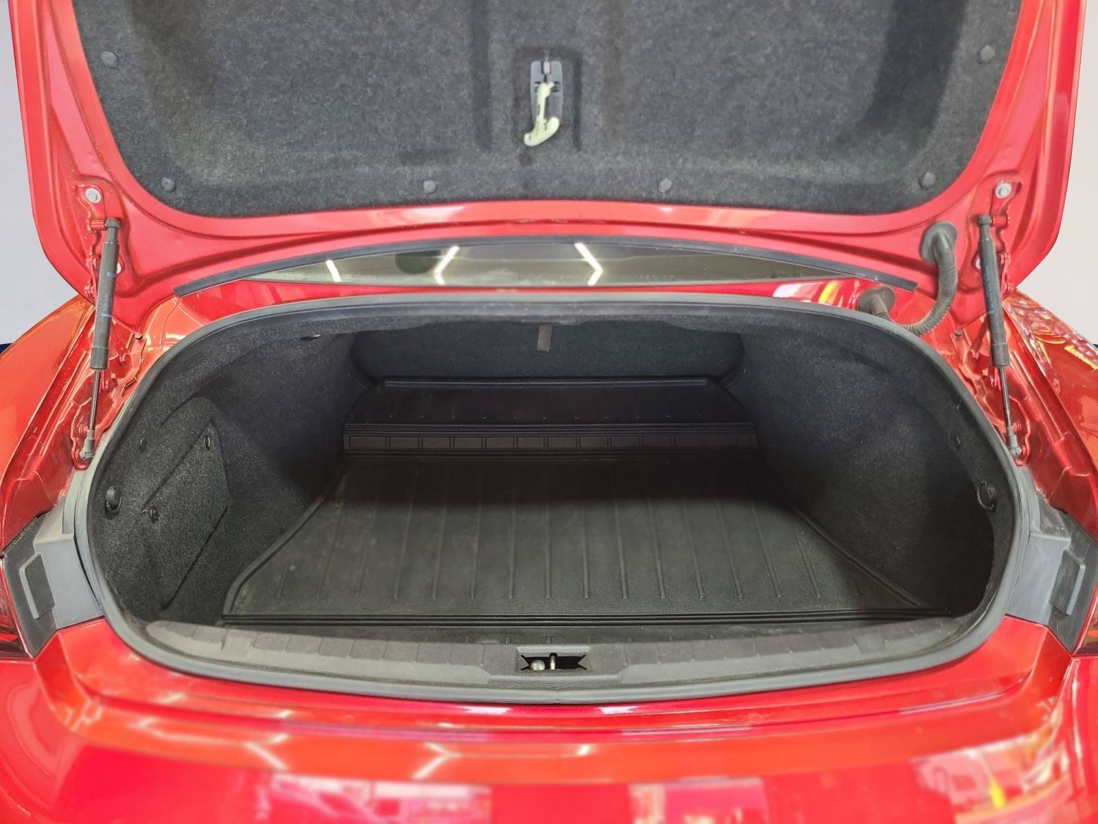 Used 2019 INFINITI Q60 Red Sport 400 w/ Cargo Package RWD image 20