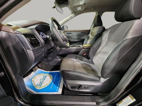 Used 2022 Nissan Rogue SV AWD/4WD image 12