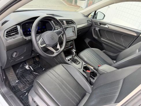 Used 2024 Volkswagen Tiguan Wolfsburg Edition FWD image 2