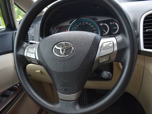 Used 2009 Toyota Venza AWD image 25