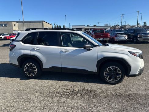 Used 2025 Subaru Forester Premium image 8