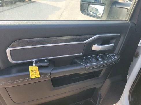 Used 2024 RAM 2500 Big Horn image 16