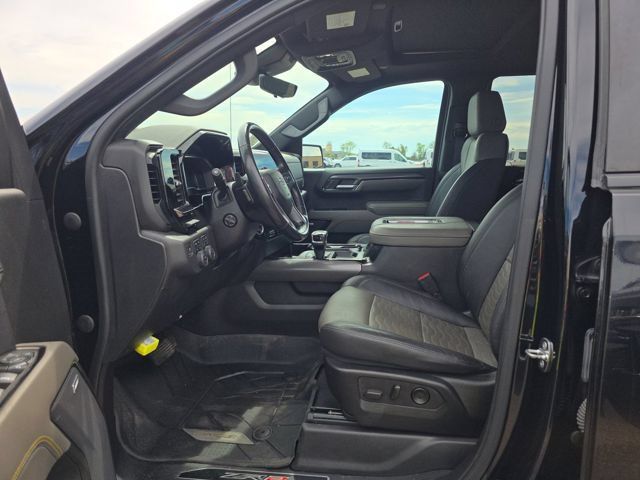 Used 2022 Chevrolet Silverado 1500 ZR2 w/ Technology Package AWD/4WD image 6