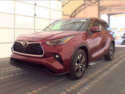 Used 2022 Toyota Highlander XLE