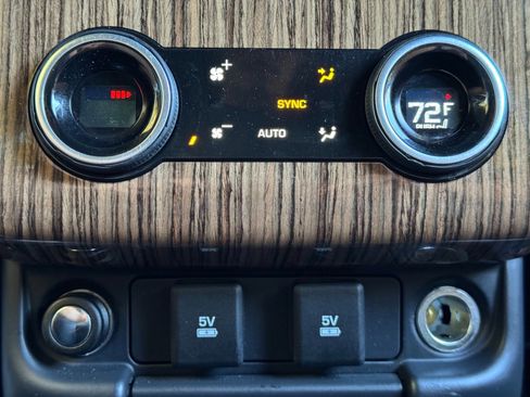 Used 2018 Land Rover Range Rover HSE image 43