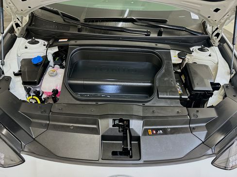 Used 2024 Hyundai Ioniq 6 SE AWD/4WD image 35