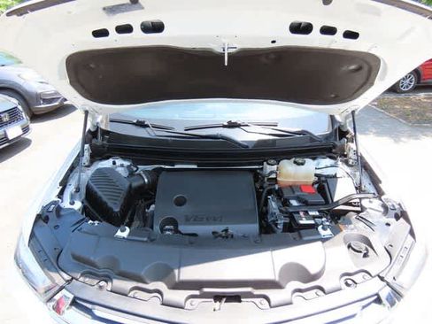 Used 2023 Chevrolet Traverse LT FWD image 10