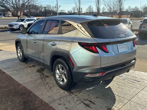 Used 2022 Hyundai Tucson SE image 6