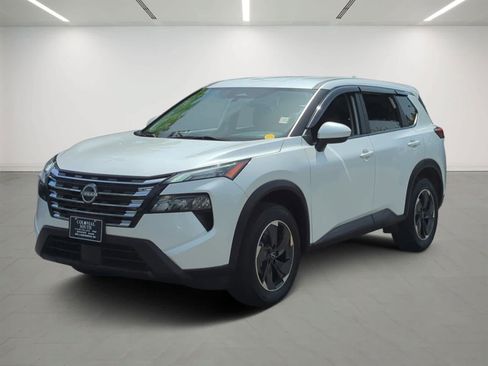 Used 2024 Nissan Rogue SV FWD image 1