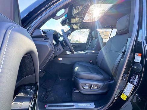 New 2026 Lexus LX 700h Luxury image 19