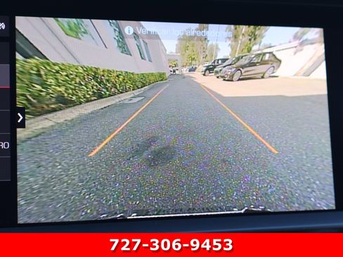 Used 2022 Porsche Macan AWD/4WD image 4